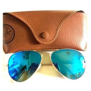 NWOT Ray-Ban Aviator with Blue Mirror Flash Lens